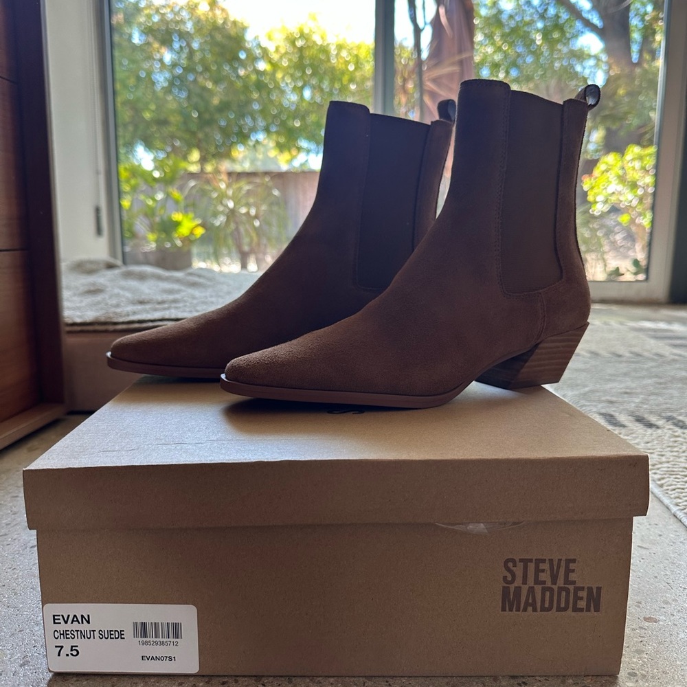 BRAND NEW Steve Madden Women’s Brown Suede Boots - Picture 5 of 8